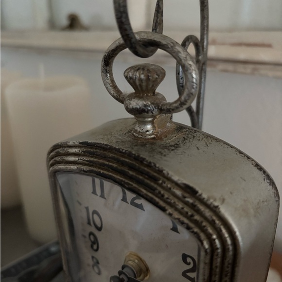 Table / Desk clock - Picture 7 of 8